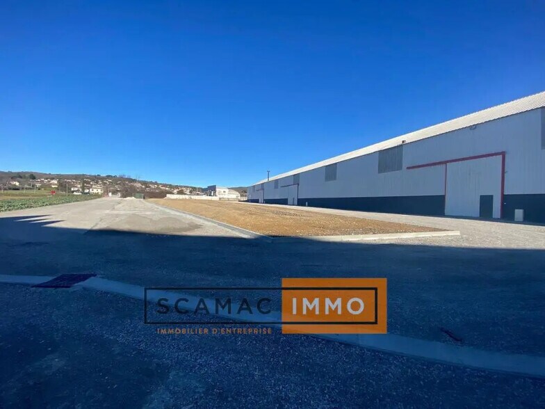 Local d’activités dans Manosque à louer - Photo de l’immeuble – Image 3 sur 4