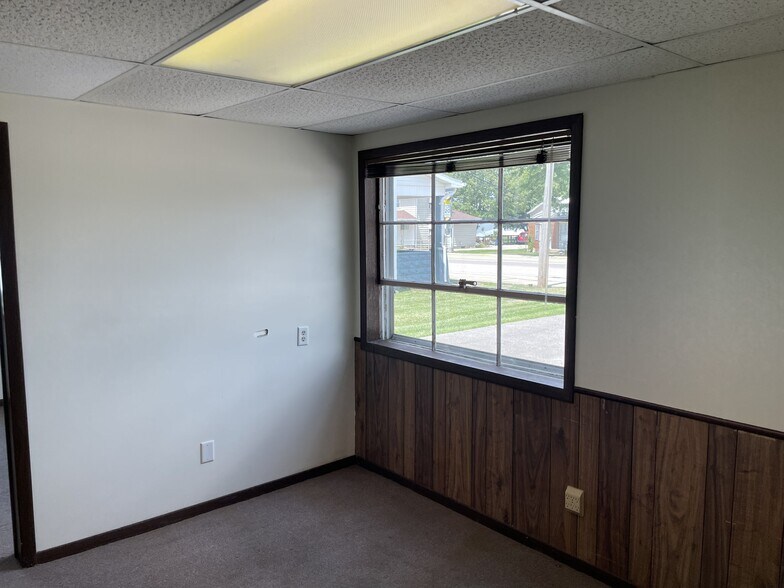 607 E Pike St, Jackson Center, OH à vendre - Photo de l’immeuble – Image 3 sur 7