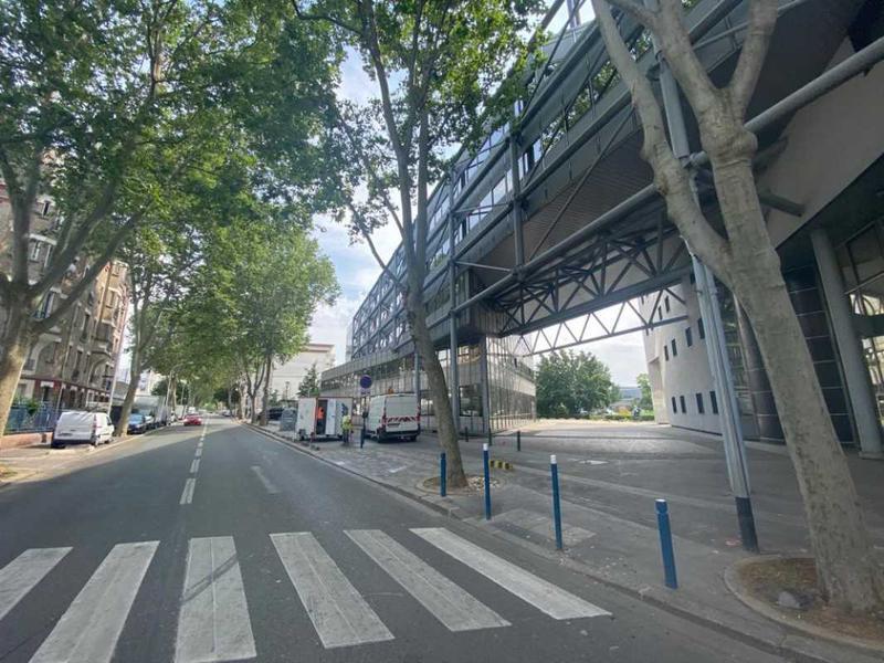 Bureau dans Aubervilliers à louer Photo de l’immeuble– Image 1 sur 9