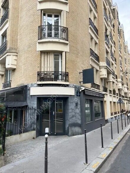 Local commercial dans Paris à louer - Photo de l’immeuble – Image 1 sur 10