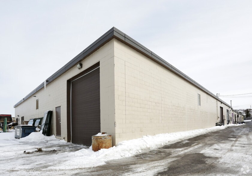 1501 Sieveright Rd, Gloucester, ON à louer - Photo de l’immeuble – Image 2 sur 4