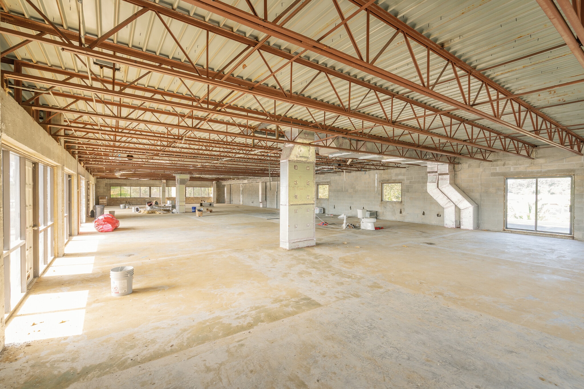 6400 4th St N, Saint Petersburg, FL à vendre Photo intérieure– Image 1 sur 2