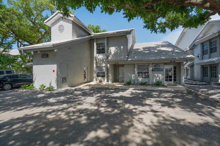 1521-1525 Tamiami Trl S, Venice, FL à vendre - Photo de l’immeuble – Image 2 sur 12