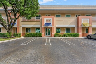 601 N Congress Ave, Delray Beach, FL à louer Photo intérieure– Image 1 sur 37