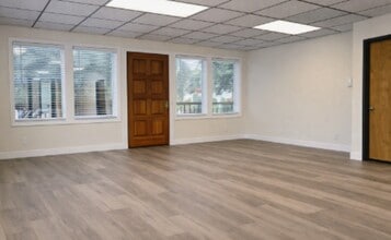 2550 Honolulu Ave, Montrose, CA à louer Photo intérieure– Image 2 sur 7
