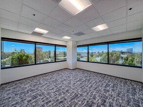 18201 Von Karman Ave, Irvine, CA à louer Photo intérieure– Image 2 sur 4