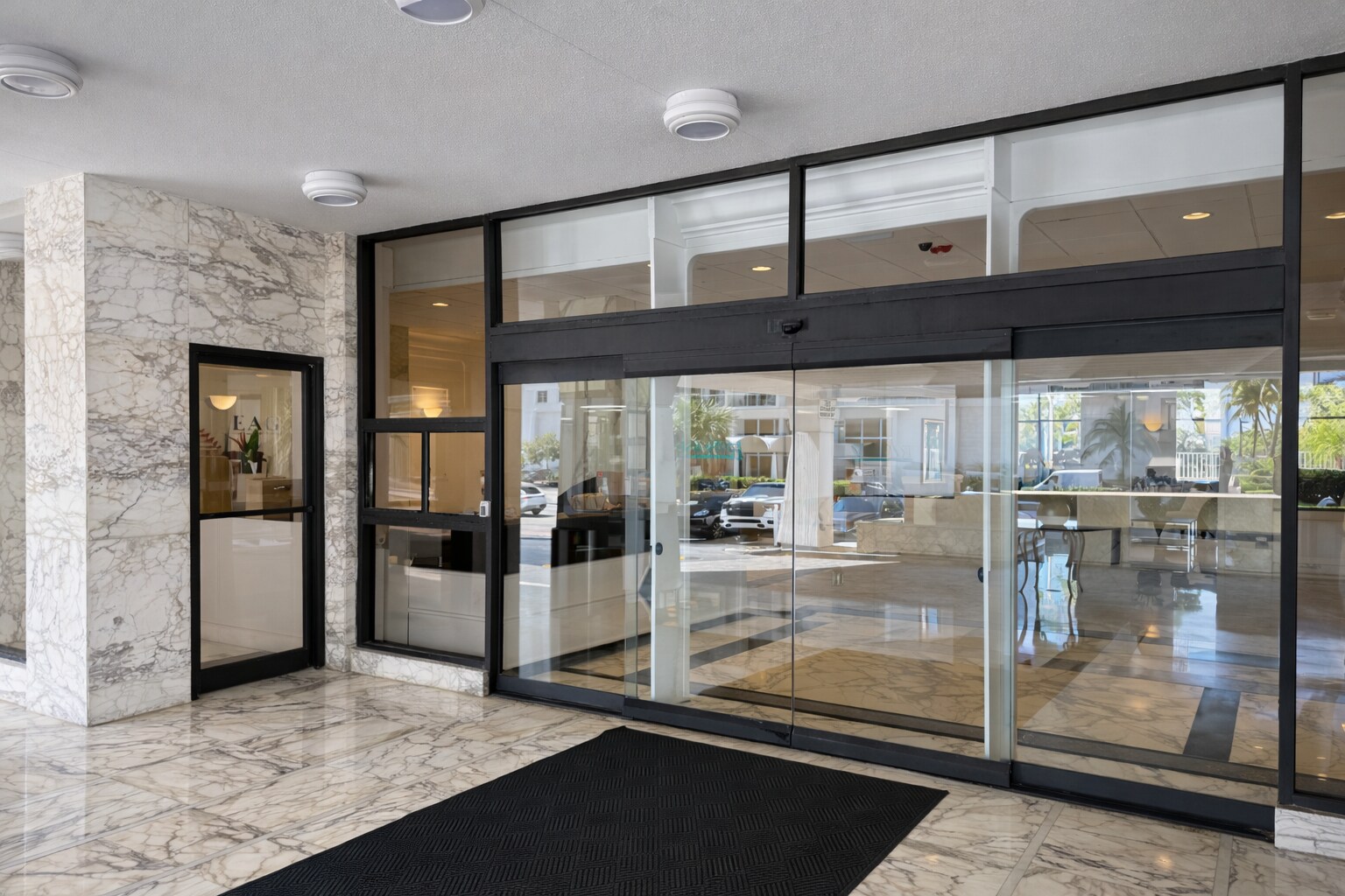 5700 Collins Ave, Miami Beach, FL à vendre Photo principale– Image 1 sur 19