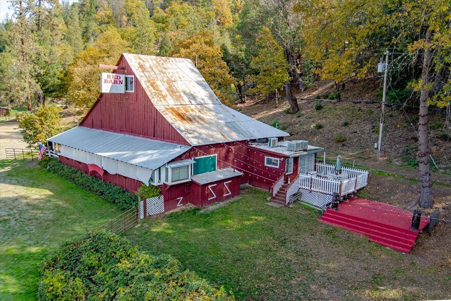 58988 State Highway 299, Douglas City, CA à vendre - Photo principale – Image 1 sur 54