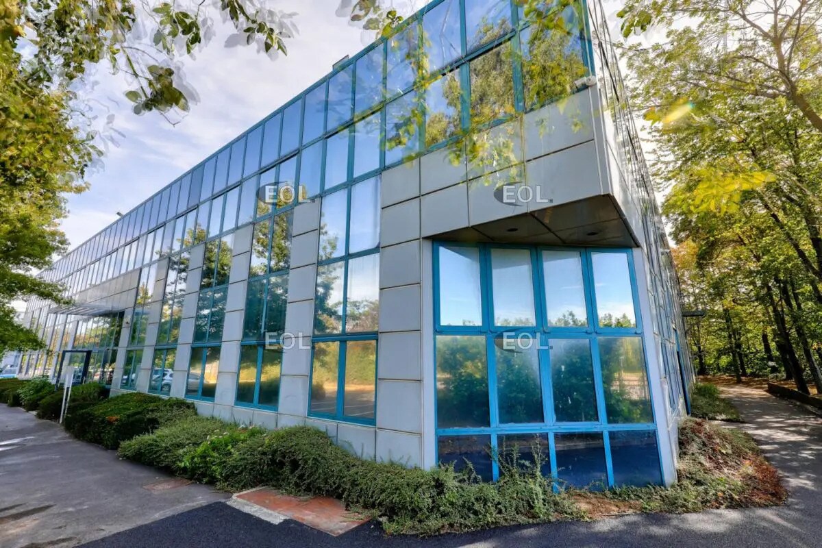 Local d’activités dans Fresnes à louer Photo de l’immeuble– Image 1 sur 12