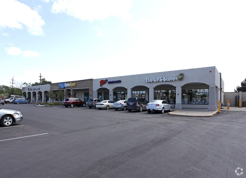 510-670 Highland Ave, Milford, MI à louer - Photo de l’immeuble – Image 1 sur 3