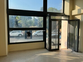 Local commercial dans Ávila, Ávila à louer Photo intérieure– Image 2 sur 21