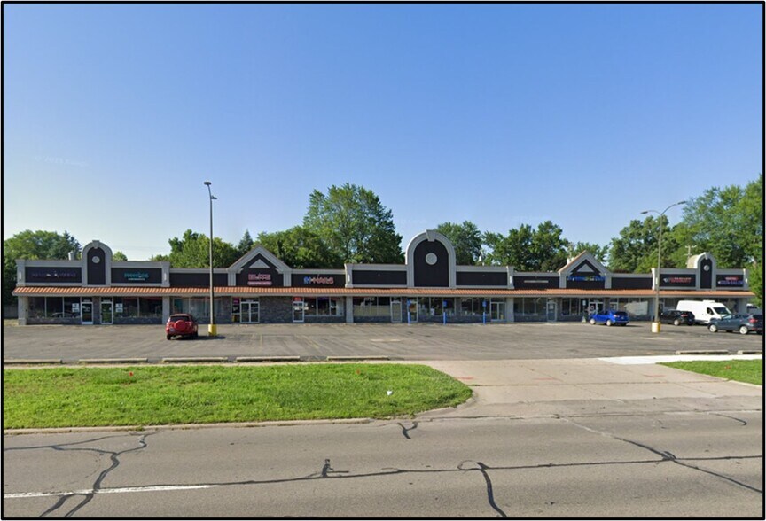 28423-28519 5 Mile Rd, Livonia, MI à louer - Photo de l’immeuble – Image 2 sur 5