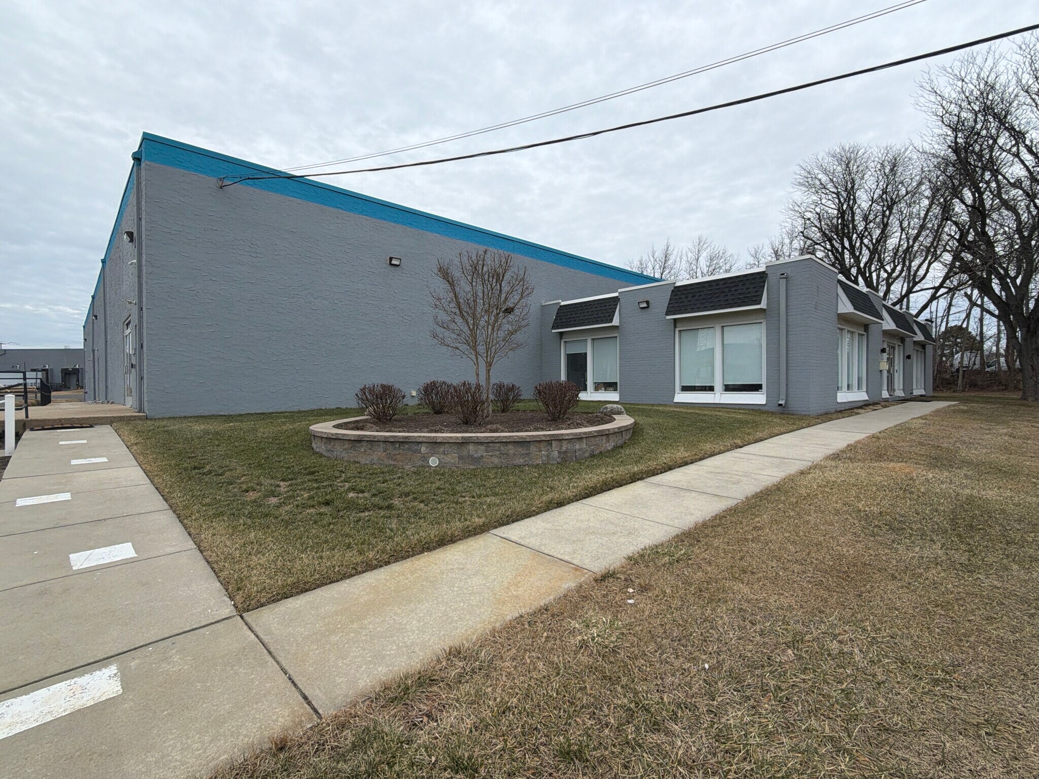 77 Old Kings Highway, Maple Shade Township, NJ à louer Photo principale– Image 1 sur 7