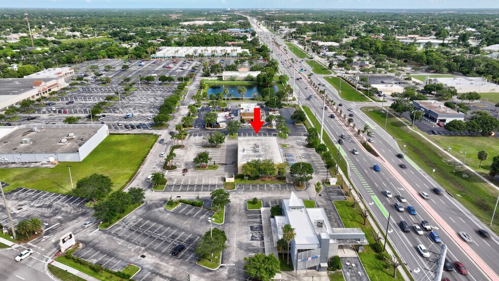 10244 S US HWY 1, Port Saint Lucie, FL à louer - Photo de l’immeuble – Image 3 sur 32