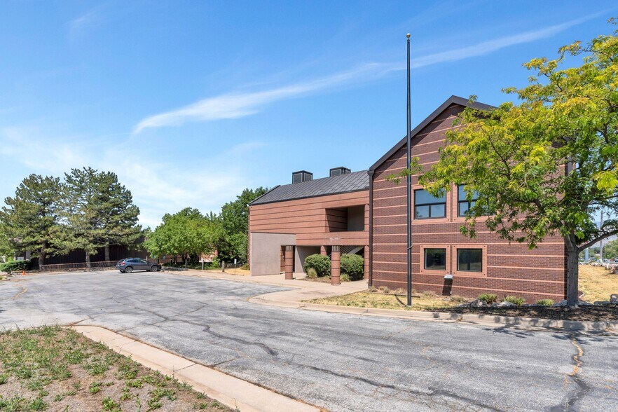 3625 Harrison Blvd, Ogden, UT à louer - Photo intérieure – Image 2 sur 44
