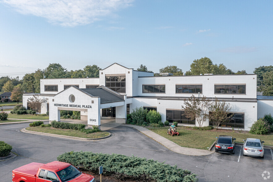 5045 Old Hickory Blvd, Hermitage, TN à louer - Photo de l’immeuble – Image 1 sur 7
