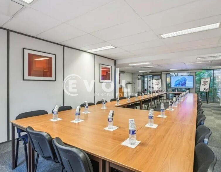 Bureau dans Levallois-Perret à louer - Photo de l’immeuble – Image 3 sur 12