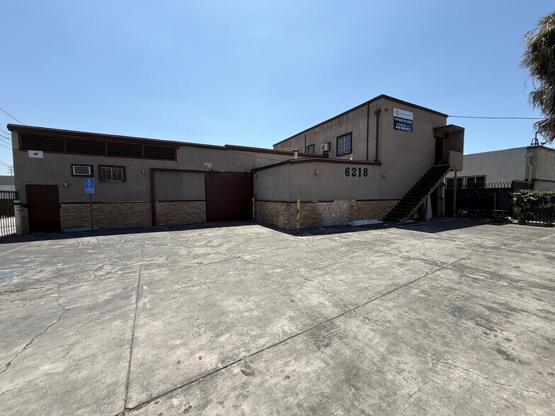 6218 Maywood Ave, Bell, CA à vendre - Photo de l’immeuble – Image 1 sur 14