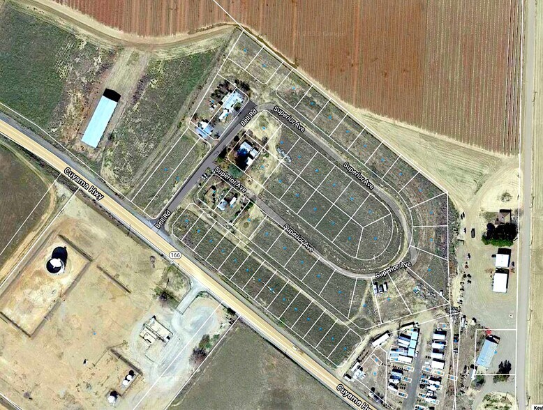 CNR of CA-166 & Bell Drive, New Cuyama, CA à vendre - Aérien – Image 1 sur 16