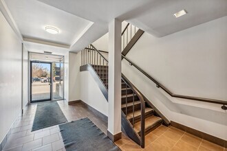 308 Legget Dr, Ottawa, ON à louer Photo de l’immeuble– Image 2 sur 15