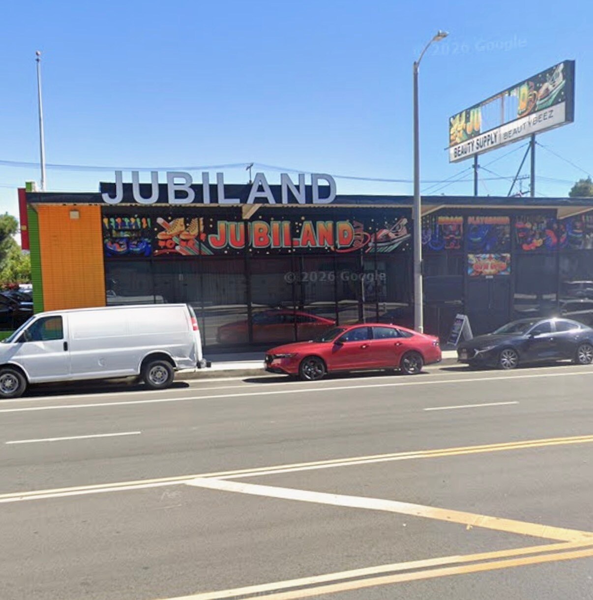 6522-6528 Laurel Canyon Blvd, North Hollywood, CA à louer Photo de l’immeuble– Image 1 sur 4