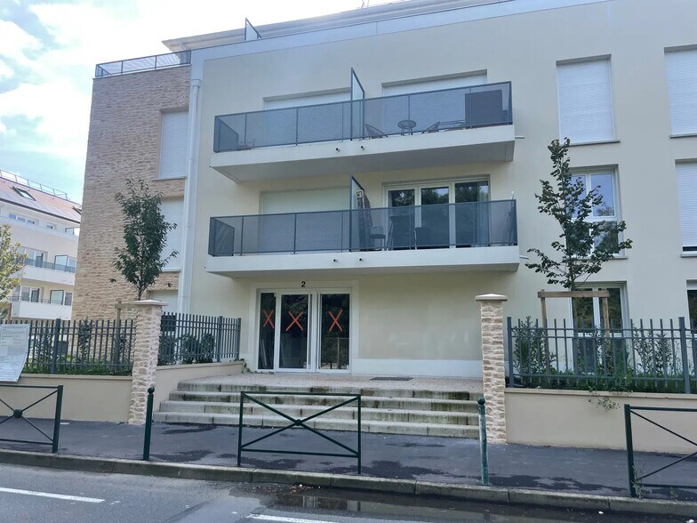 20 Avenue Maurice Chevalier, Ozoir-la-Ferrière à vendre - Photo de l’immeuble – Image 2 sur 5