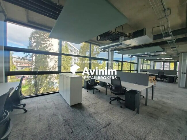 Plus de détails pour Bureau à louer