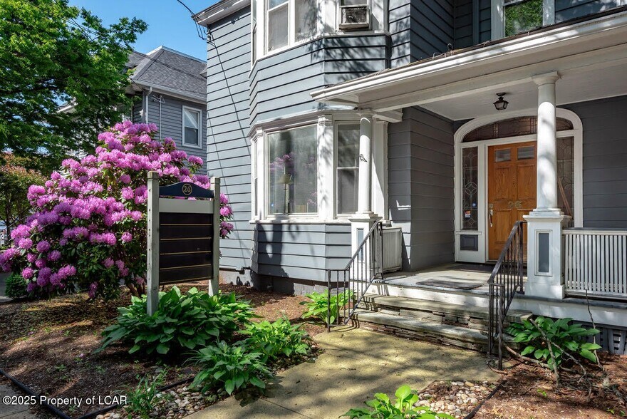 26 Pierce St, Kingston, PA à vendre - Photo de l’immeuble – Image 2 sur 14