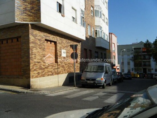 Local commercial dans Cáceres, Cáceres à louer - Photo de l’immeuble – Image 3 sur 5