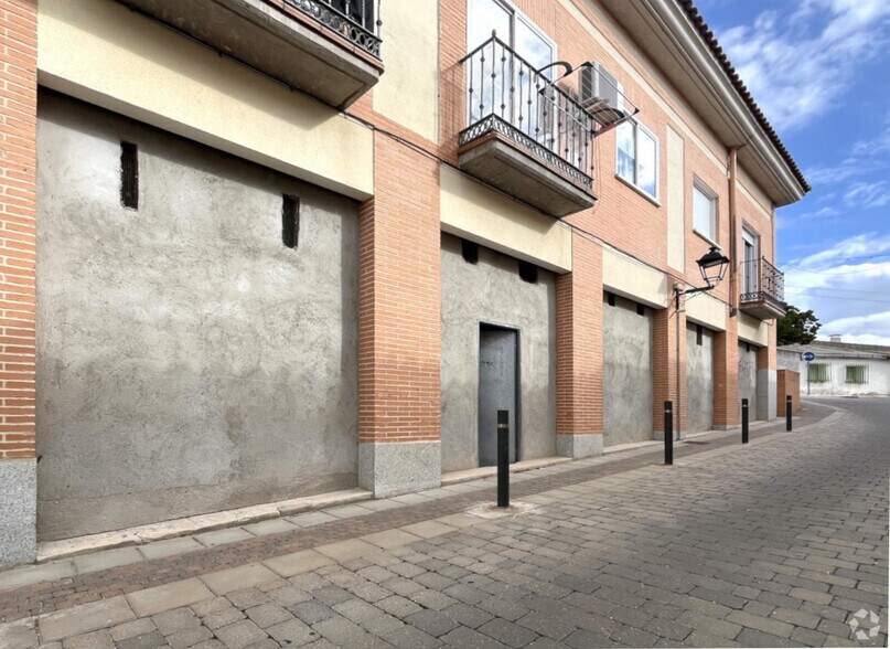 Immeuble residentiel dans Villanueva de Perales, Madrid à vendre - Photo intérieure – Image 1 sur 1