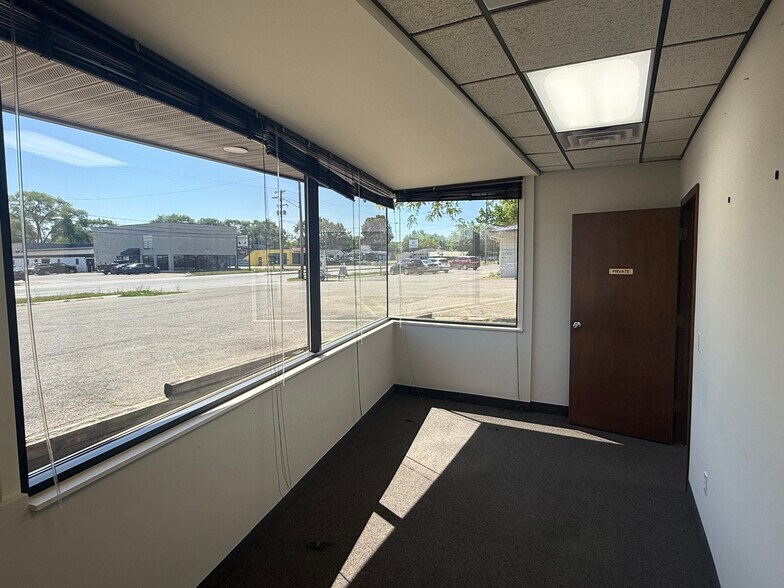 3625 Clyde Park Ave SW, Wyoming, MI à louer - Photo de l’immeuble – Image 2 sur 5