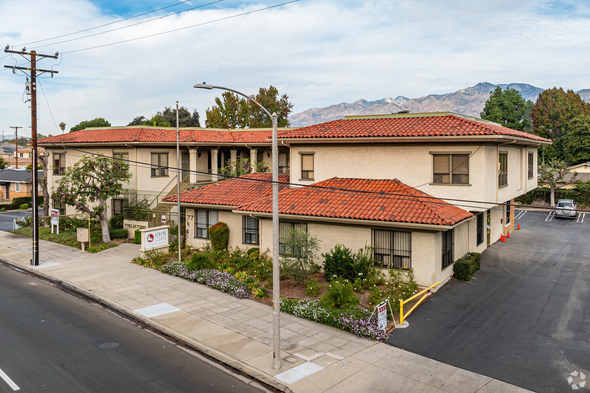 77 Las Tunas Dr, Arcadia, CA à louer Photo principale– Image 1 sur 6