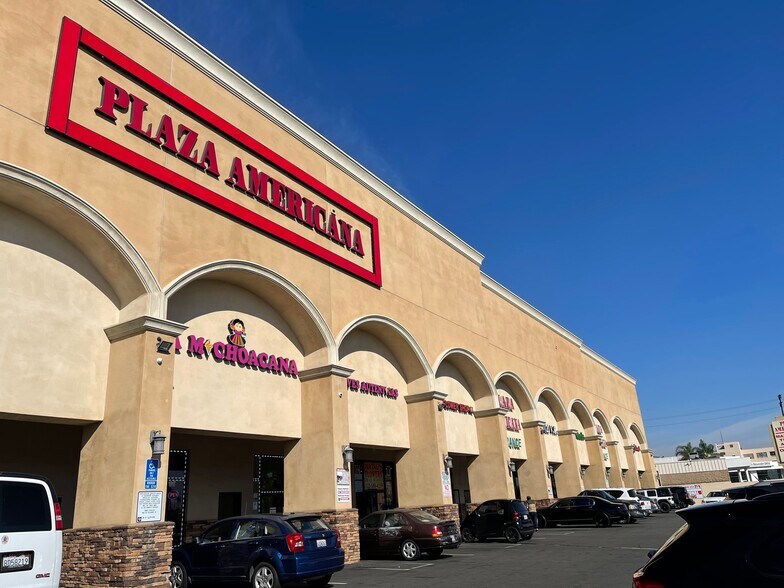 6200-6300 Wilmington Ave, Los Angeles, CA à louer - Photo de l’immeuble – Image 2 sur 22