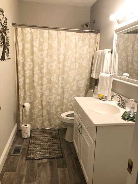 6429 Kari Dr, Murfreesboro, TN à vendre - Photo de l’immeuble – Image 3 sur 19