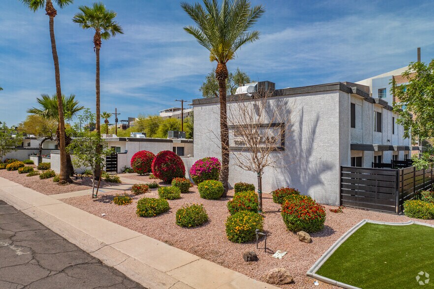 7320 E Belleview St, Scottsdale, AZ à vendre - Photo de l’immeuble – Image 2 sur 15