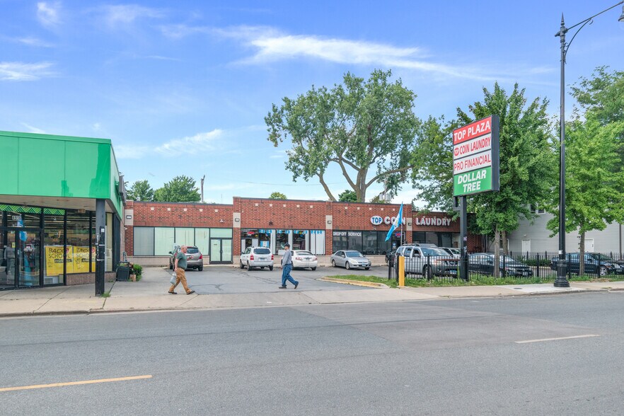 4916-4926 N Pulaski Rd, Chicago, IL à louer - Photo de l’immeuble – Image 2 sur 9