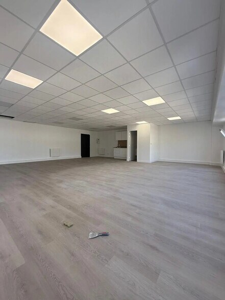 Bureau dans Champigny-sur-Marne à louer - Photo de l’immeuble – Image 1 sur 5