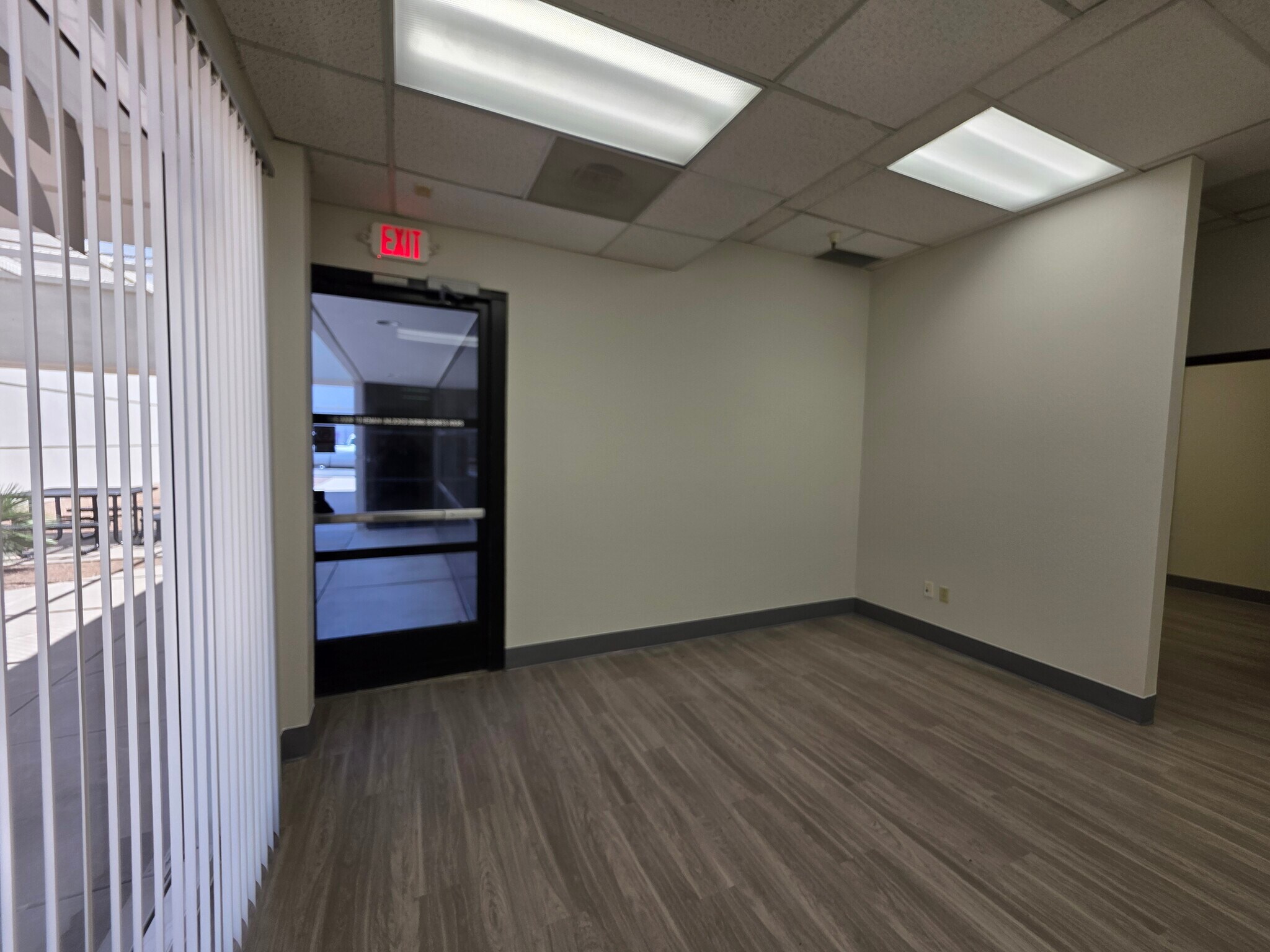 3865 N Business Center Dr, Tucson, AZ à louer Photo intérieure– Image 1 sur 16