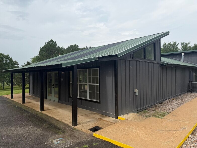 202 River Oaks Dr, Hot Springs National Park, AR à louer - Photo de l’immeuble – Image 3 sur 10