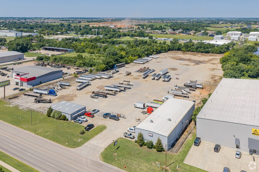 2521 Council Rd, Oklahoma City, OK à louer - Aérien – Image 2 sur 20
