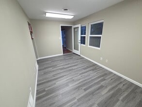 1613 Reed Rd, Pennington, NJ à louer Photo intérieure– Image 2 sur 4