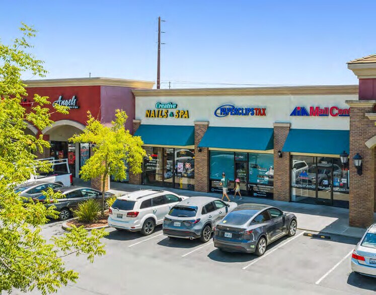 Westlake Village Shopping Center portefeuille de 2 biens à vendre sur LoopNet.fr - Photo de l’immeuble – Image 2 sur 6