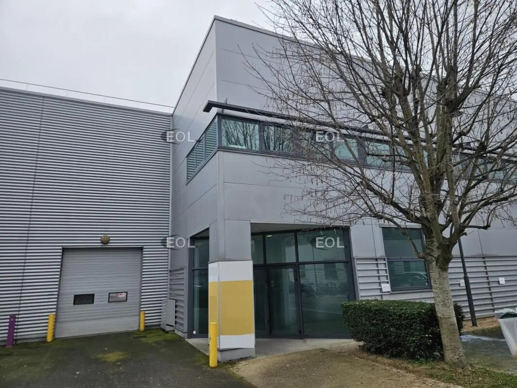 Local d’activités dans Ivry-sur-Seine à louer Photo de l’immeuble– Image 1 sur 6