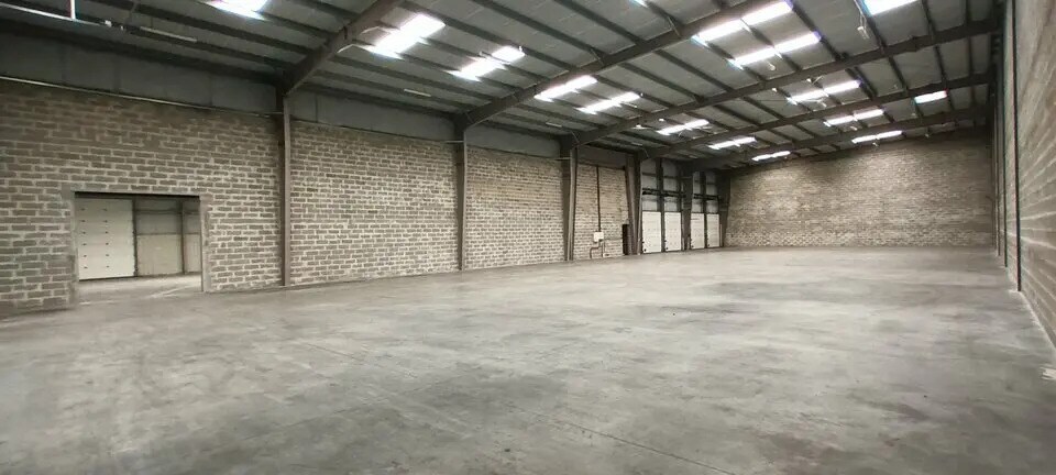 Local d’activités dans Montivilliers à louer - Photo de l’immeuble – Image 2 sur 4