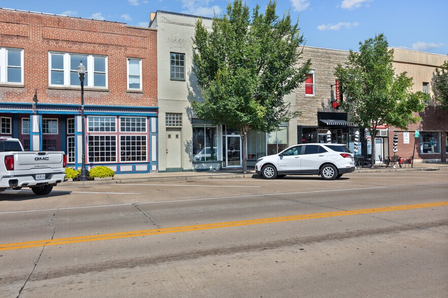 120 N Main St, De Soto, MO à vendre - Photo de l’immeuble – Image 1 sur 27