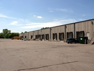 Plus de détails pour 7665-7685 Commerce Way, Eden Prairie, MN - Local d'activités à louer