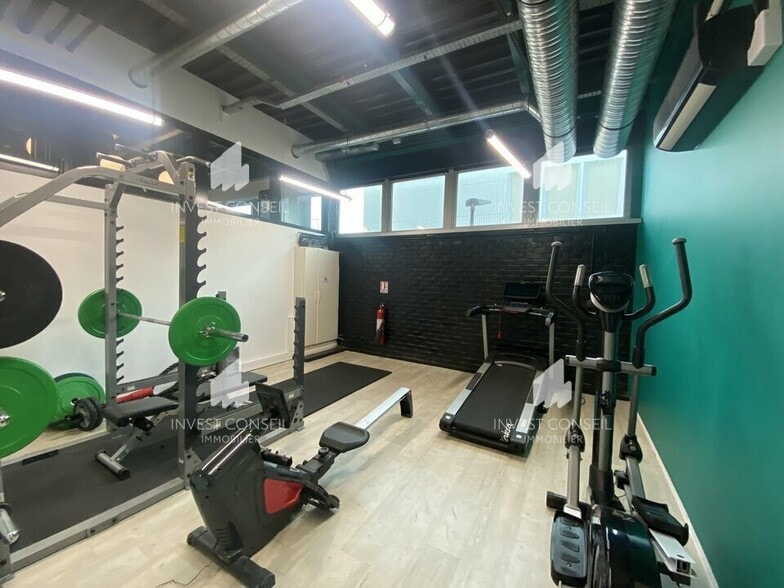 Local d'activités dans Cergy à vendre - Photo intérieure – Image 2 sur 10