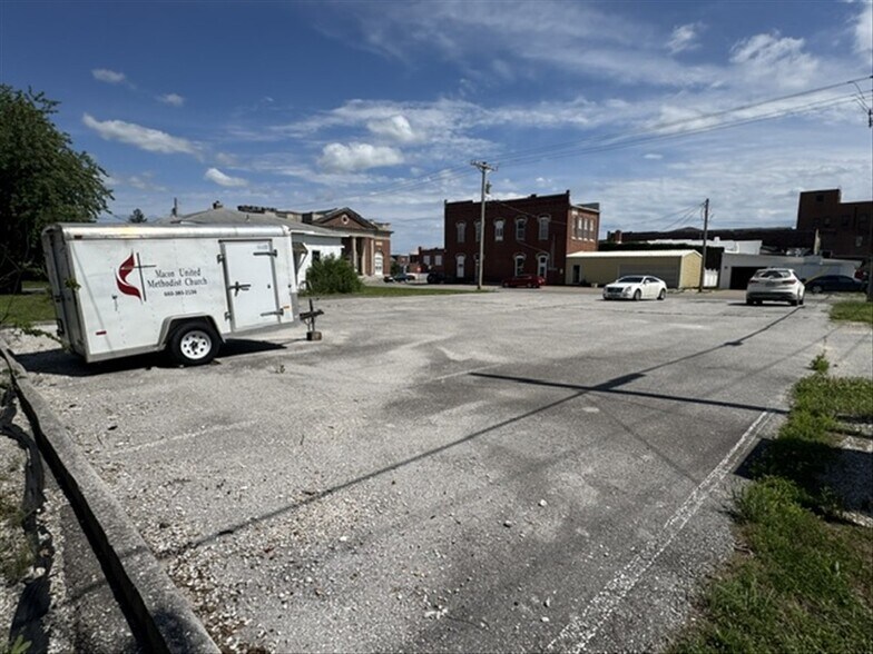 Prairie St, Macon, MO à vendre - Photo de l’immeuble – Image 2 sur 5