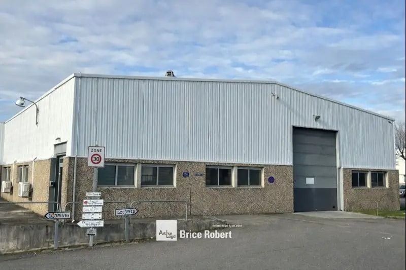 Local d'activités dans Miribel à vendre Photo principale– Image 1 sur 7