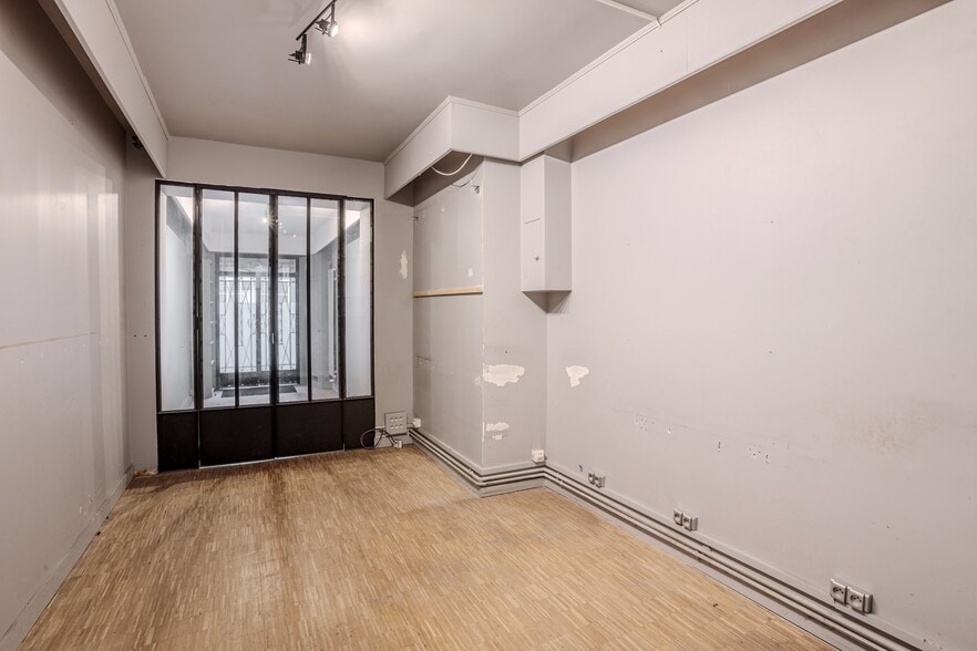 Immeuble residentiel dans Paris à vendre - Photo de l’immeuble – Image 2 sur 9